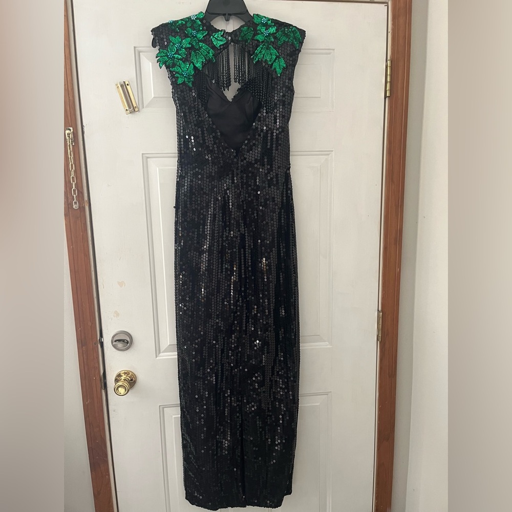 Vintage black and green sequined gown size 8 with keyhole back. - Picture 11 of 13